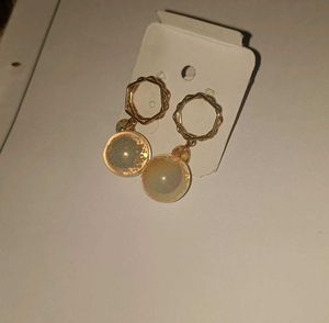 Elegant Gold Drop Earrings