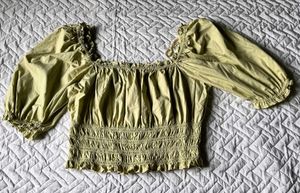 Levi&#39;s Cute Green Puff Sleeve Top