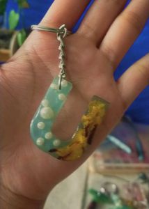 Resin Initial 'U Keychain