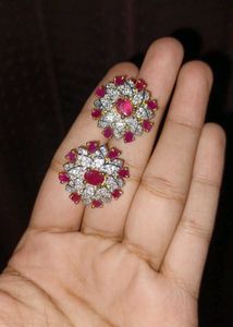 Ad Studs/tops