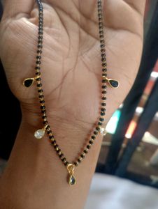 Polky Droops Black Beads