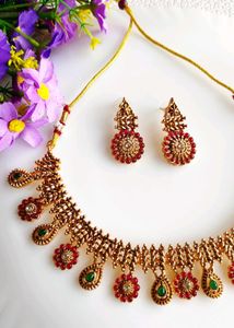 Beautiful Golden Matte Choker Set