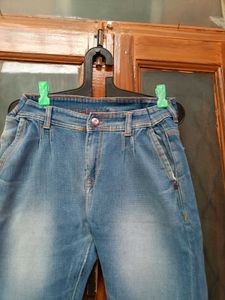 Stretchable Jean