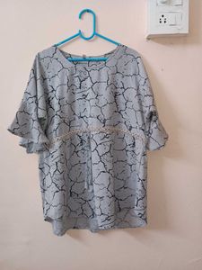 Patterned Gray Top