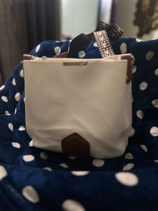 Stylish White Handbag