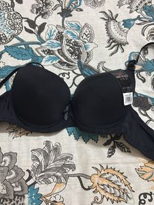 Double cupped underwired Bra