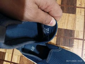 H&amp;M Kids Blue Slip-on Shoes euro-26