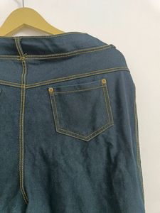 Plus Size 3/4 Shorts