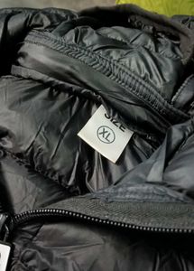 the north face short puffer Jacket (XL)