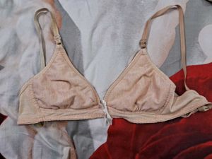 Women&#39;s Bra 7 And 3 Briefs