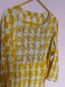 Elegant Yellow &amp; White Kurta and pant