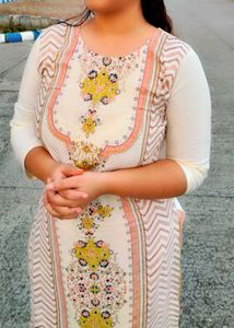 ▫️Off-white Printed Kurti▫️