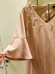 RONNI NICOLE FORMAL DRESS IN SIZE M