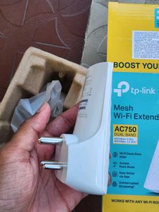 TP-Link RE200 AC750 Dual Band Wi-Fi Range Extender