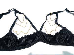 (815) Sexy Bra. 32