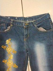 Three-Fourth Jeans For Women