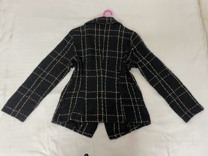charcoal black with gold Chic Plaid Blazer size M