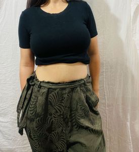 🌈H&amp;M High-Waisted Oilve Green Trouser