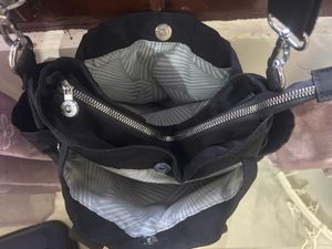 BLACK HAND/ SHOULDER/ CROSSBODY BAG