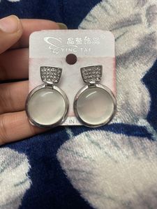 Silver Eyering Party Wear
