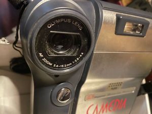Vintage Olympus Camedia C-211 Camera