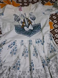 Blue &amp; White Printed Kurta