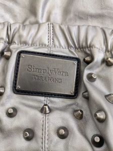 Vera Wang Authentic