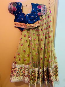 Heavy Lehenga⏰price Drop ⏰:no wear/tear sign