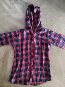 Cool kid's shirt with cap