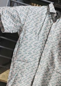 Triangle Pattern Short Sleeve Shirt