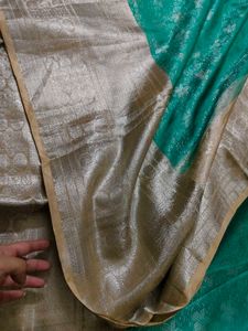 Teal &amp; Gold Floral Saree ,😍