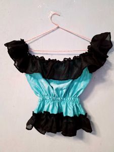 Korean Top🤌🩵🎀