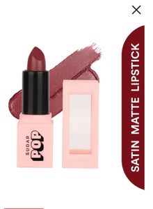 Combo of Kajal and lipstick