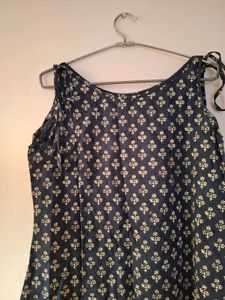 Pinteresty Floral Print Tie-Shoulder Kurti