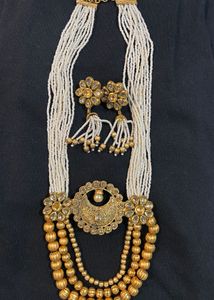 Elegant Kundan Necklace Set