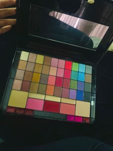LAKYOU BEAUTY Professional Makeup Palette