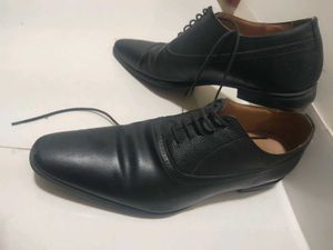 Classic Black Leather Oxford Dress Shoes