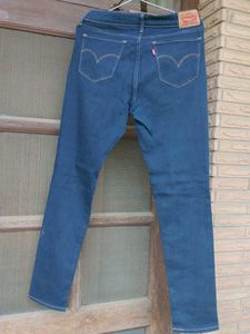 Levi&#39;s Dark Wash Skinny Jeans