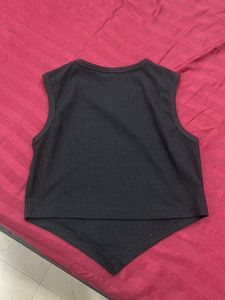 Black Sleeveless Crop Top