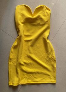 💛 Vibrant Yellow Strapless Bodycon Tube Dress