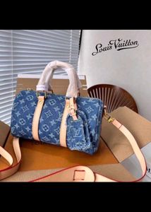 LOUIS VUITTON PETITE MALLE SOUPLE SLING WD BOX