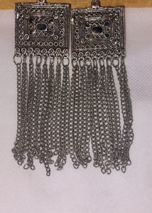 Per Piece 200 Ruppee