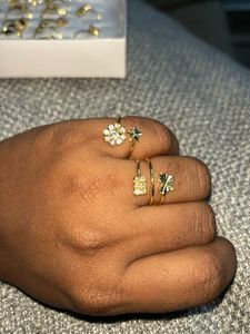 Set of Gold Fashion Rings