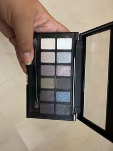 Maybelline The Rock Nude 👁️ Pallete