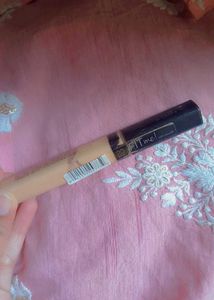 Maybelline Fit Me Concealer Shade(sand)