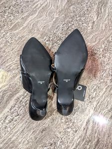 Black Pencil Heels 👠