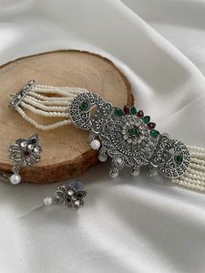 Oxidised Choker