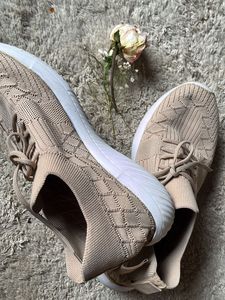 TRASE Casual Sneakers 👟👌