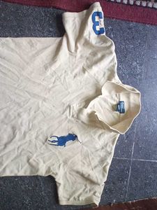 {{T-shirt -- M}} Polo