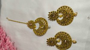 Elegant Gold-Tone Jewelry Set
